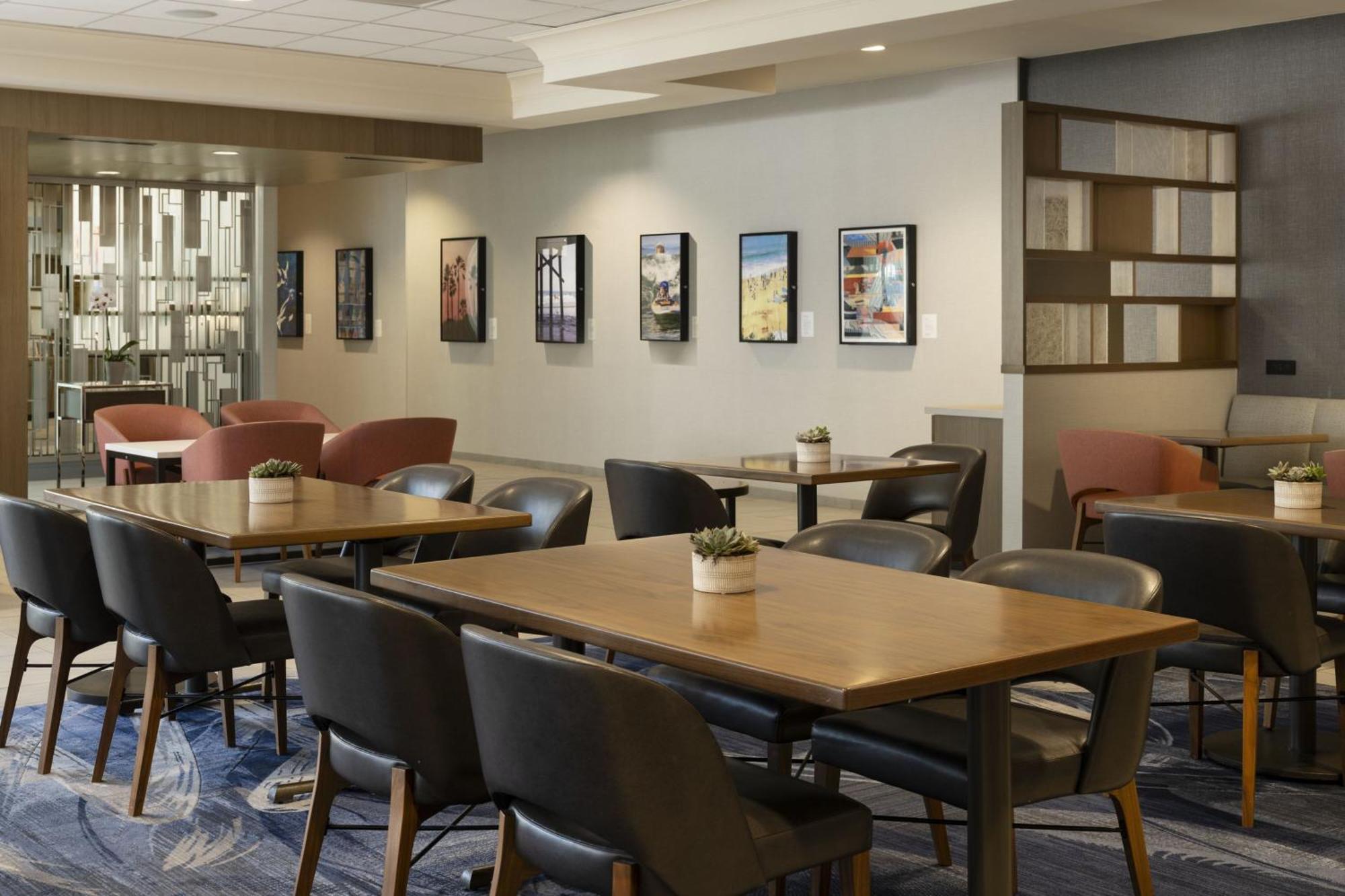 Hotel Costa Mesa Marriott Extérieur photo