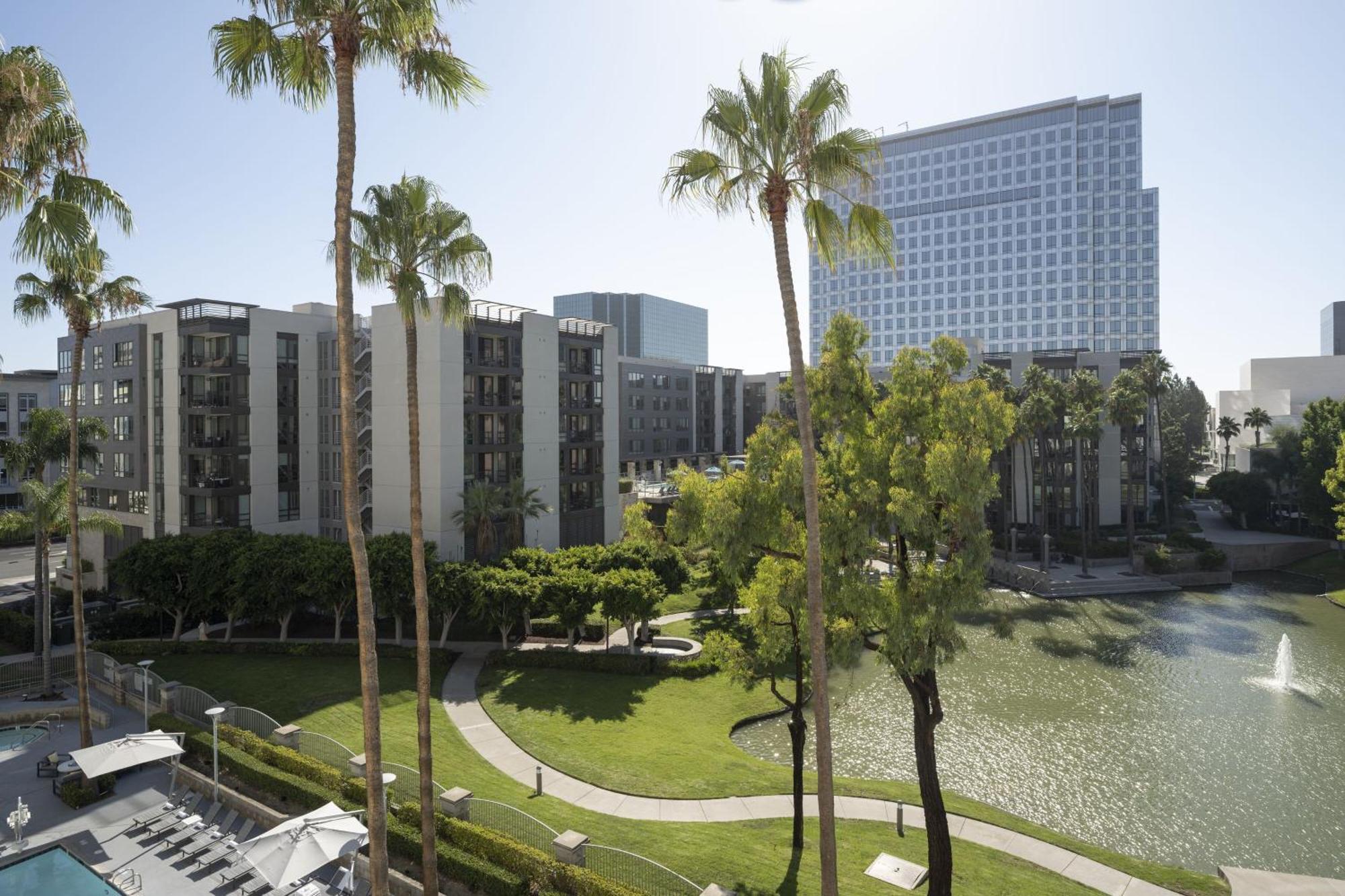 Hotel Costa Mesa Marriott Extérieur photo