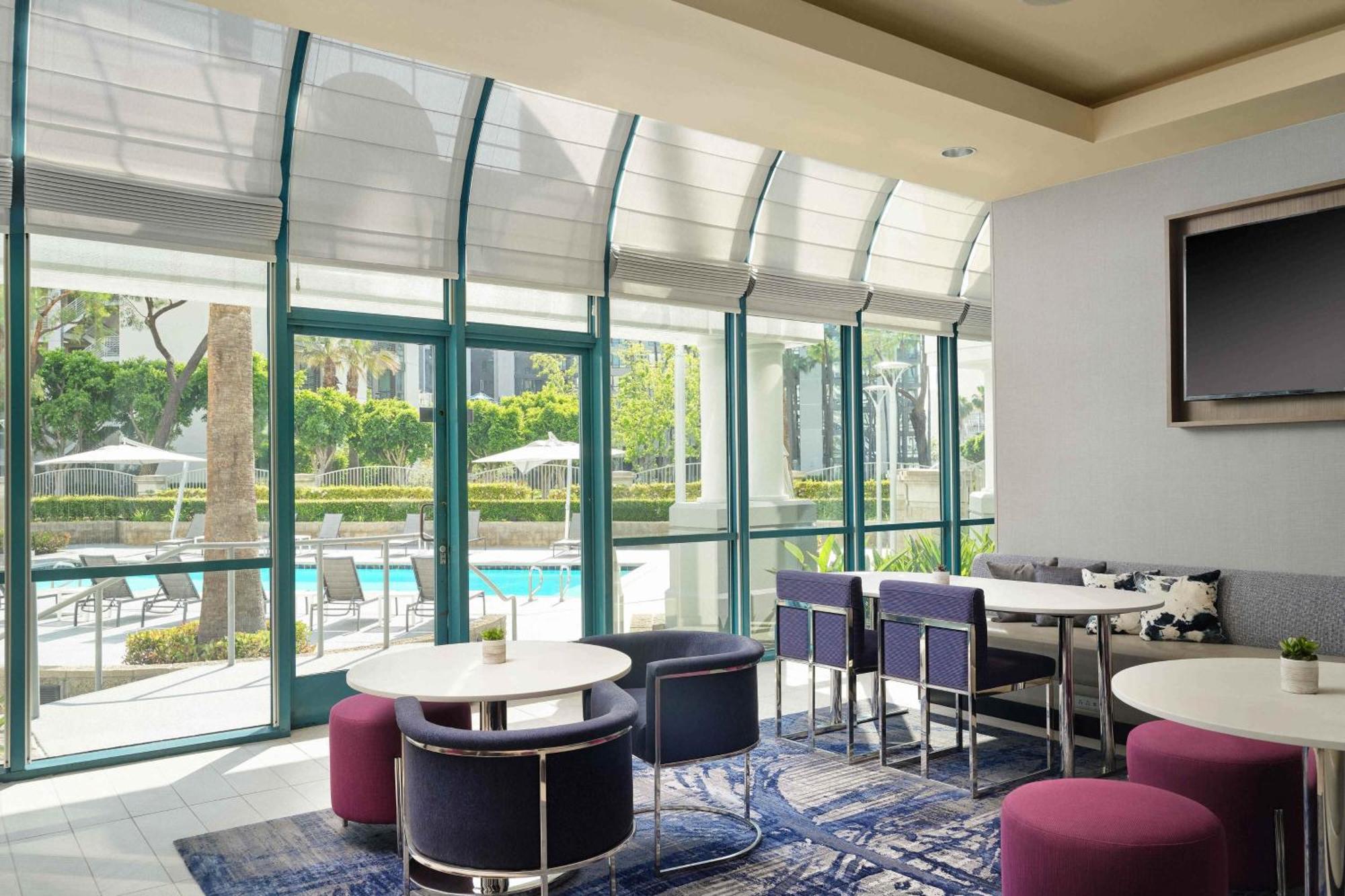 Hotel Costa Mesa Marriott Extérieur photo